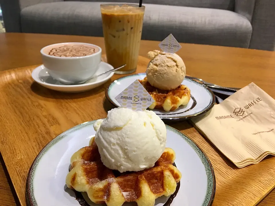 waffles|ICie Lai Siew Siengさん