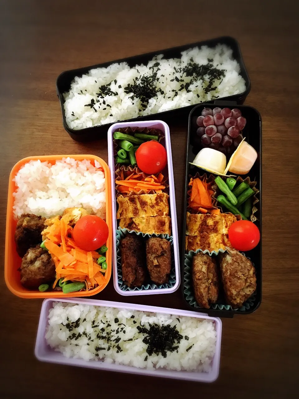 Snapdishの料理写真:#夏休み弁当 No.3部活ムスメに、放課後教室ムスコ。ついでに私。ムスメ、予選頑張って！歌っておいで〰︎🎶|chikutanさん