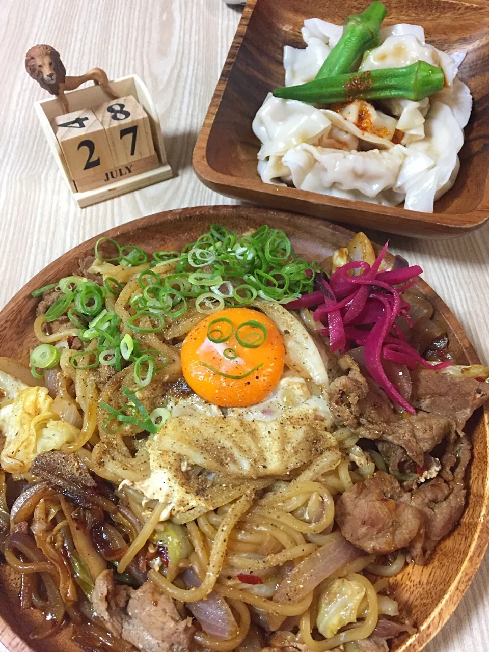 Snapdishの料理写真:ぶらんち！
#冷静水餃子
#焼きそば？？？
#蒟蒻麺|伍龍やすさん