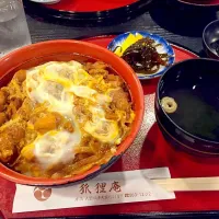 Snapdishの料理写真:久しぶりに 狐狸庵で親子丼を食べてます(^O^)|木田 彰弘さん