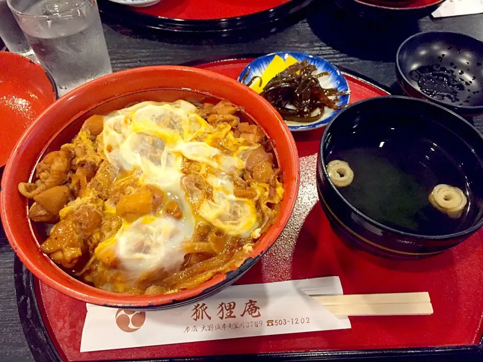 Snapdishの料理写真:久しぶりに 狐狸庵で親子丼を食べてます(^O^)|木田 彰弘さん