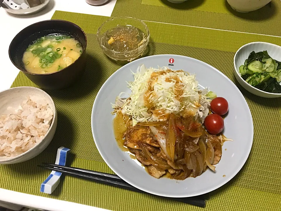 Snapdishの料理写真:豚の生姜焼き定食。|yukiさん