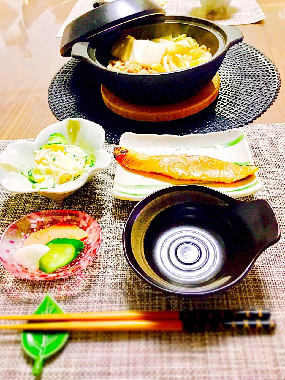 肉豆腐定食🍚≠(￣～￣ )|わっちんさん