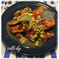 サーモンソテー🐟トマト🍅＆アボカド🥑のタルタルソース🍋