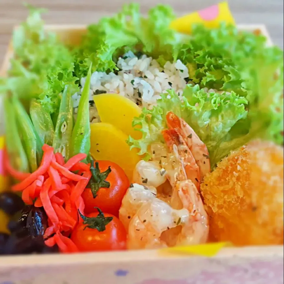 last bento set of the week
happy fryday|Chua Jeanさん