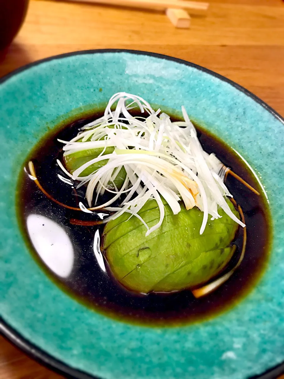 蒸しアボカド🥑
孤独のグルメで見かけたお料理。
味の解説や感想が一言もなかったので、適当に想像で作ってみました💦|長谷川裕子さん