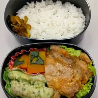 Snapdishの料理写真:7月28日のサラメシは
*しょうが焼き
*ちくわ天
*かぼちゃ甘煮