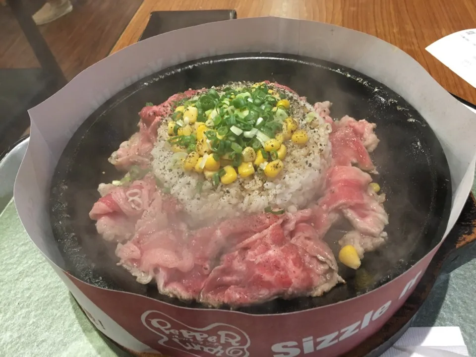 加量胡椒牛肉飯239元|PegaOさん