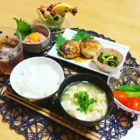 💐我が家の夕ご飯💐
🥄豆腐ハンバーグまる生ぽん酢
🥄マグロたたき黄身のせ
🥄つまみ菜のお浸し
🥄かきたま汁
🥄ミニきゅうりの浅漬け
🥄バナナイルカ
🥄メロンのプール|♡かずたん♡さん