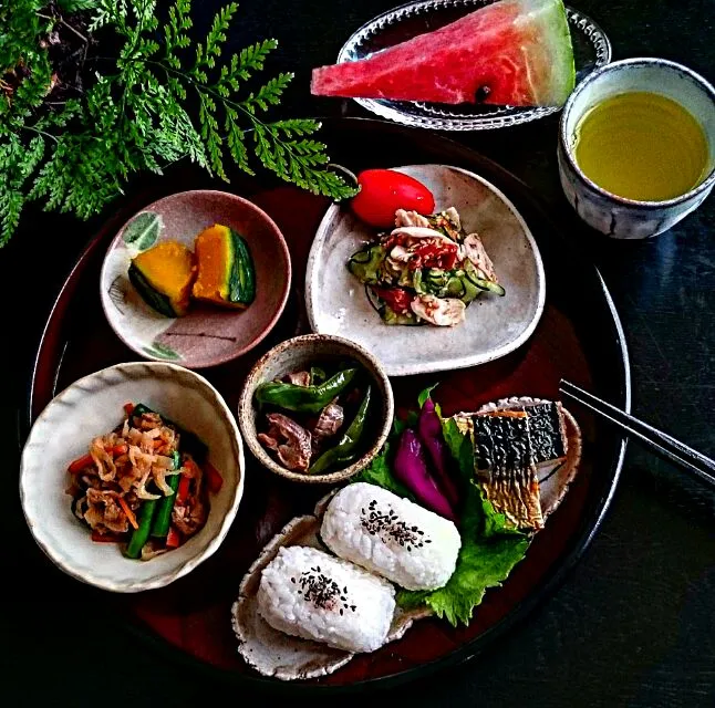 切り干し大根の煮物とささ身と胡瓜の梅肉和えに砂ずりとピーマンの自家製ポン酢炒め🎶|mizuu_plusさん