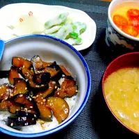 Snapdishの料理写真:茄子の照り焼き丼、冷製茶碗蒸し、味噌汁|gerbertさん