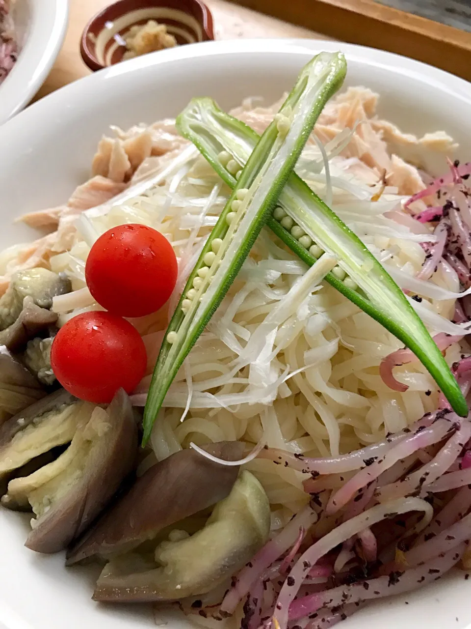 #サラダチキン #なす  #もやし #うどん #夏野菜 #夏麺|こなちゅんさん