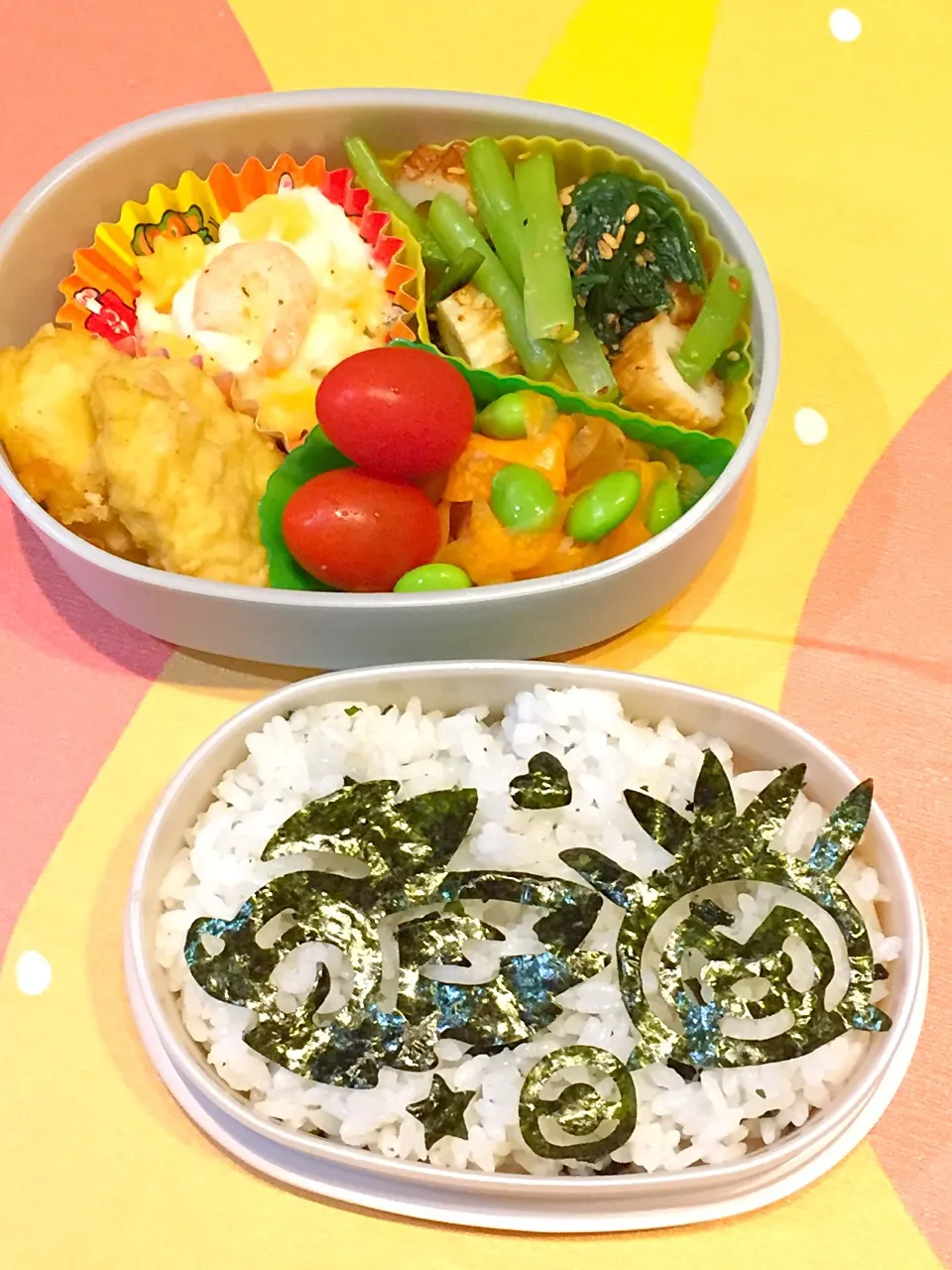 7/28#小学生弁当 
・わかめごはんにごま油で食欲アップ！
・にんじんマリネ 枝豆で彩り|なかみほさん