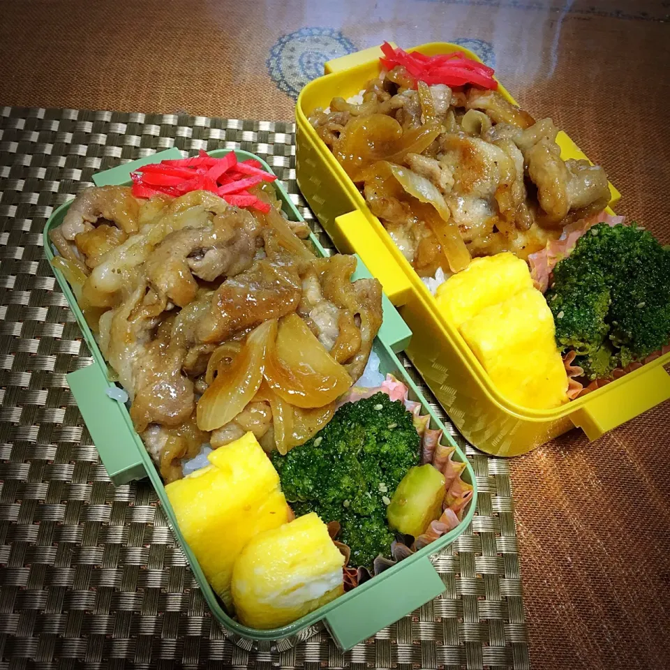 Snapdishの料理写真:#お昼ご飯 #お弁当   7.29 今日の主人と息子部活弁当🍱🍱 生姜焼き弁当。  しゃんしゃん傘踊り頑張ります！|renharuruさん