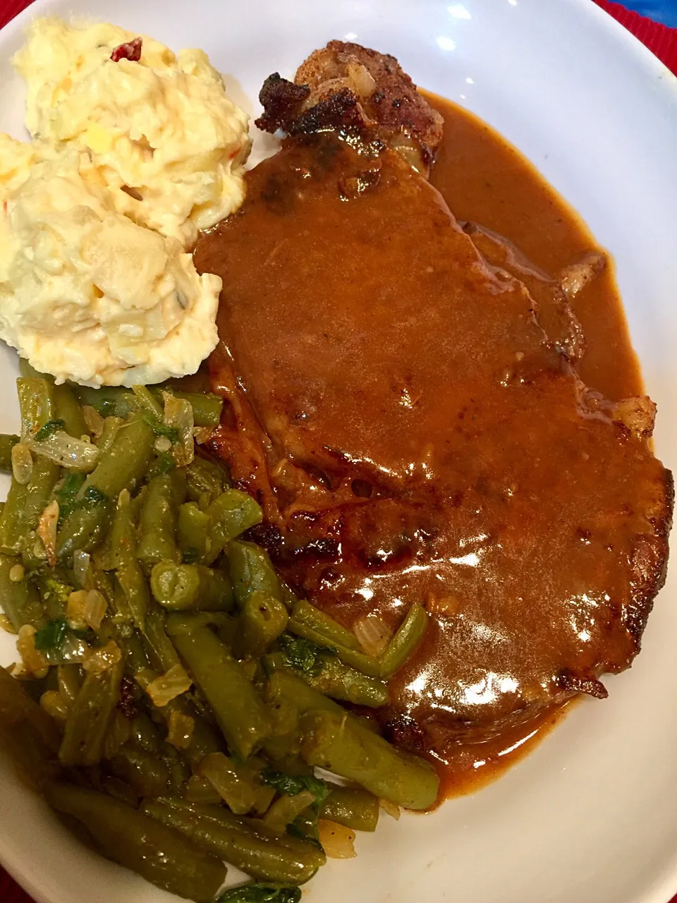 Snapdishの料理写真:Ribeye Steak with brown gravy|Alma's Home Kitchenさん