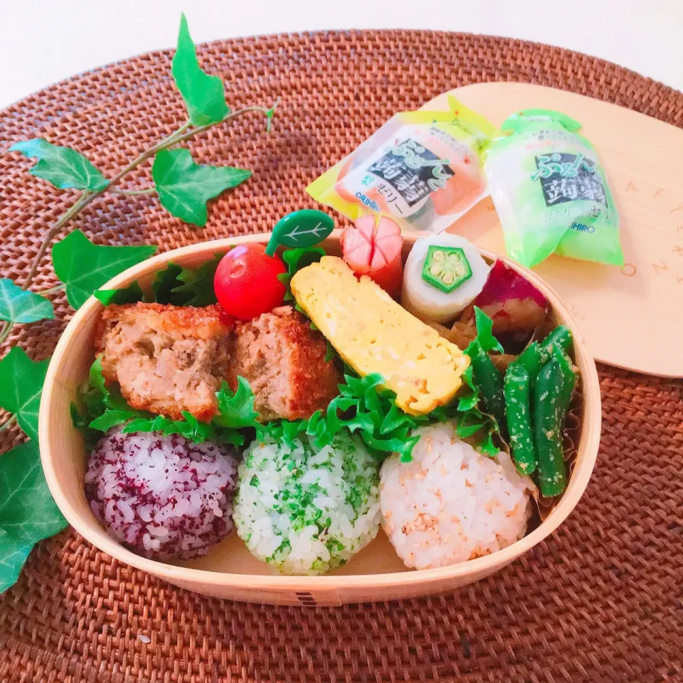 Snapdishの料理写真:おむすびのお弁当|Mikaさん