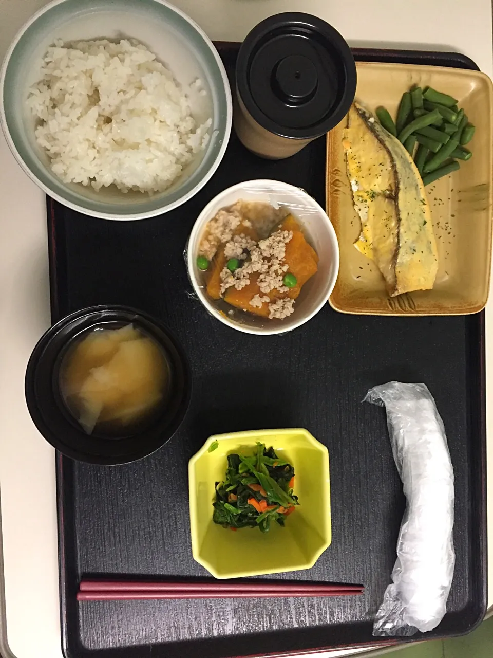 Snapdishの料理写真:#入院飯 
3日目 晩飯
ごはん
白身魚のピカタ
カボチャそぼろ煮
二色浸し
味噌汁|kubosovさん