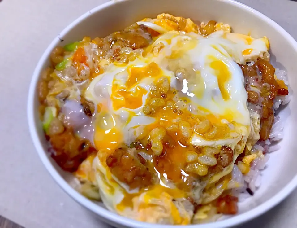 今夜は、ちぎり揚げたぬき丼です👌|ギムレットさん