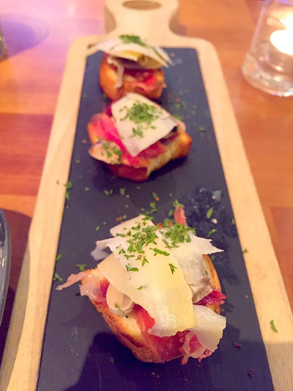 Snapdishの料理写真:Iberico ham, mushroom & manchego cheese on toast|Sky Blueさん