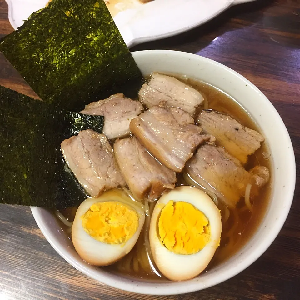 Snapdishの料理写真:ラーメン🍜 in #炊飯器 de 焼き豚🐷🐷🐷|いしくん。（たまご王子🥚🐣🐥🐔）さん