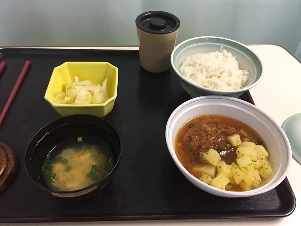 Snapdishの料理写真:#入院飯 
4日目 晩飯
ごはん
和風ハンバーグ
甘酢和え
玉子スープ|kubosovさん