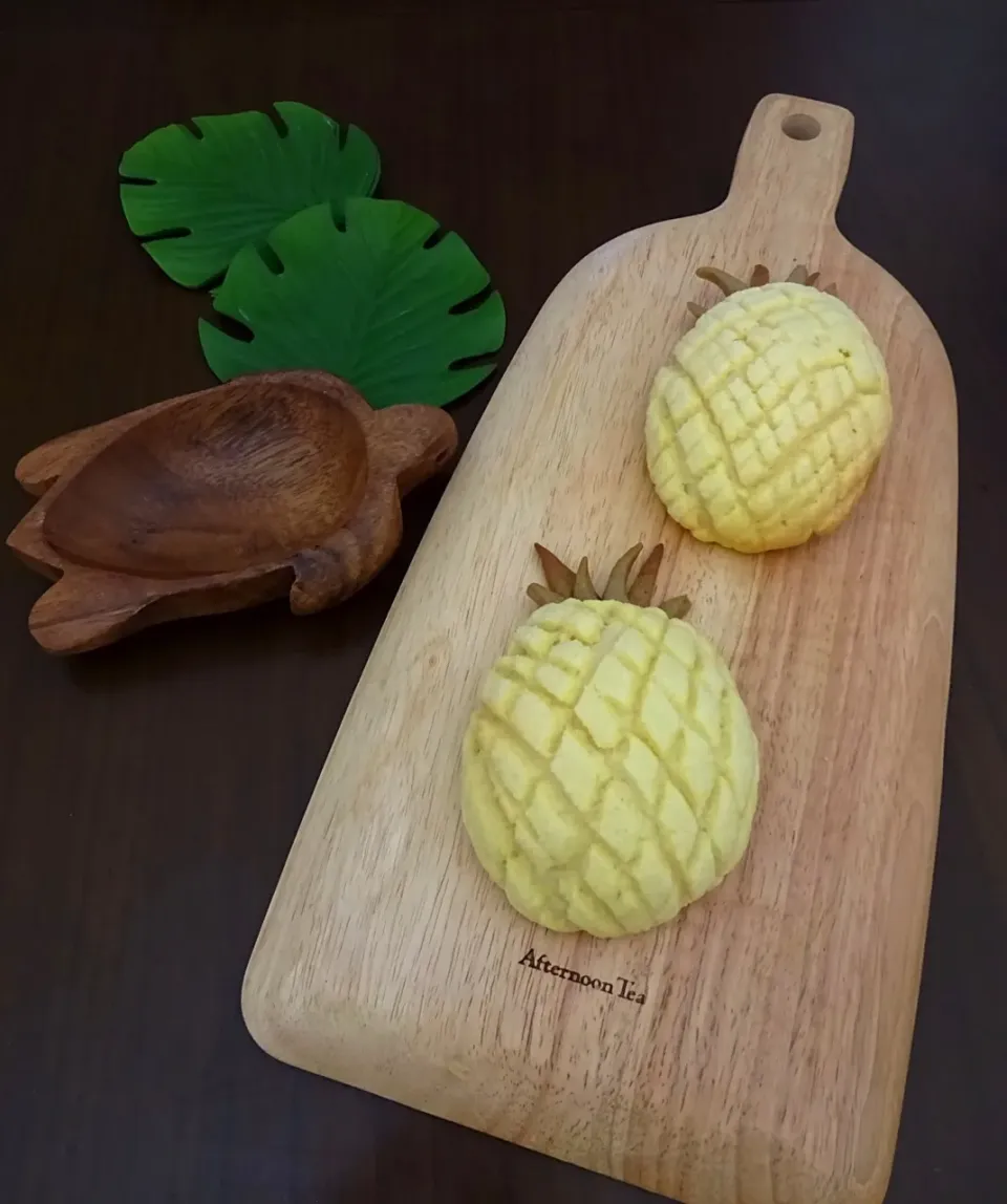 メロンパン風?パイナップル🍍パンを作りました😋|Ｌilicaさん