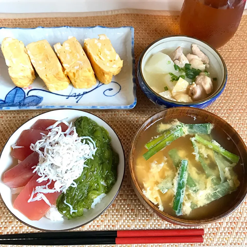 Snapdishの料理写真:まぐろの漬け丼で朝ごはん|さくらんぼ🍒さん