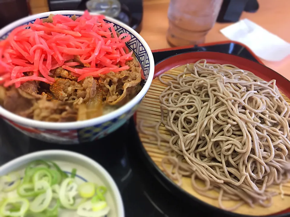 牛丼とそばセット|古山さん