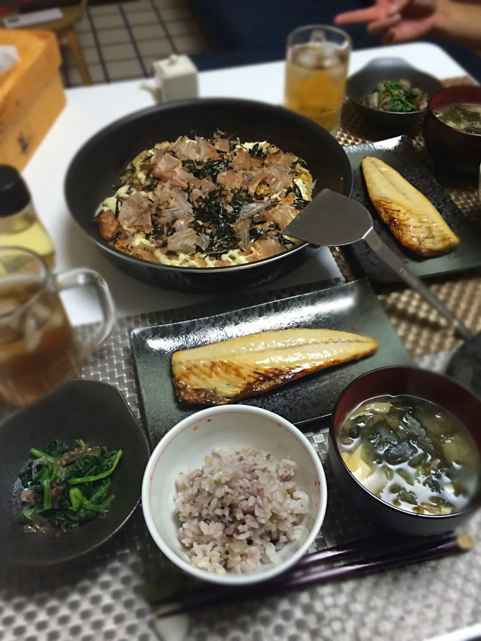 Snapdishの料理写真:鯖の塩焼き  長芋のお好み焼き風＊小麦粉なし|ママさんさん