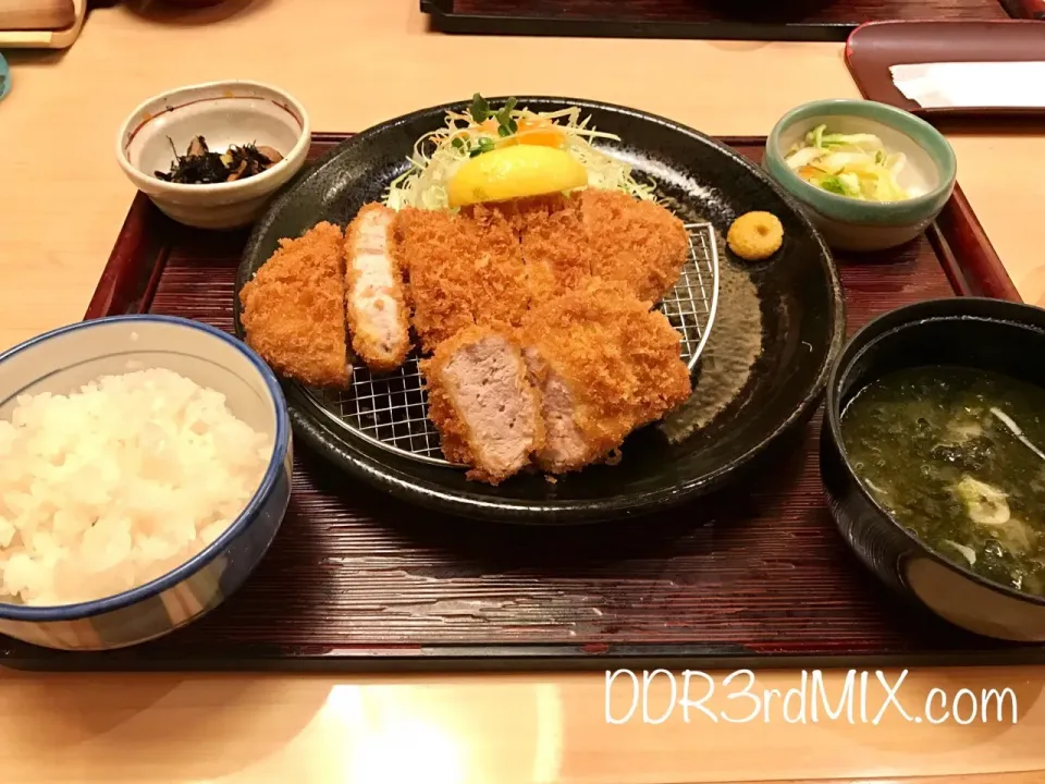 かつ敏 綾瀬店で平田牧場の三元豚のロースかつとヒレカツかつ定食|ddr3rdmixさん