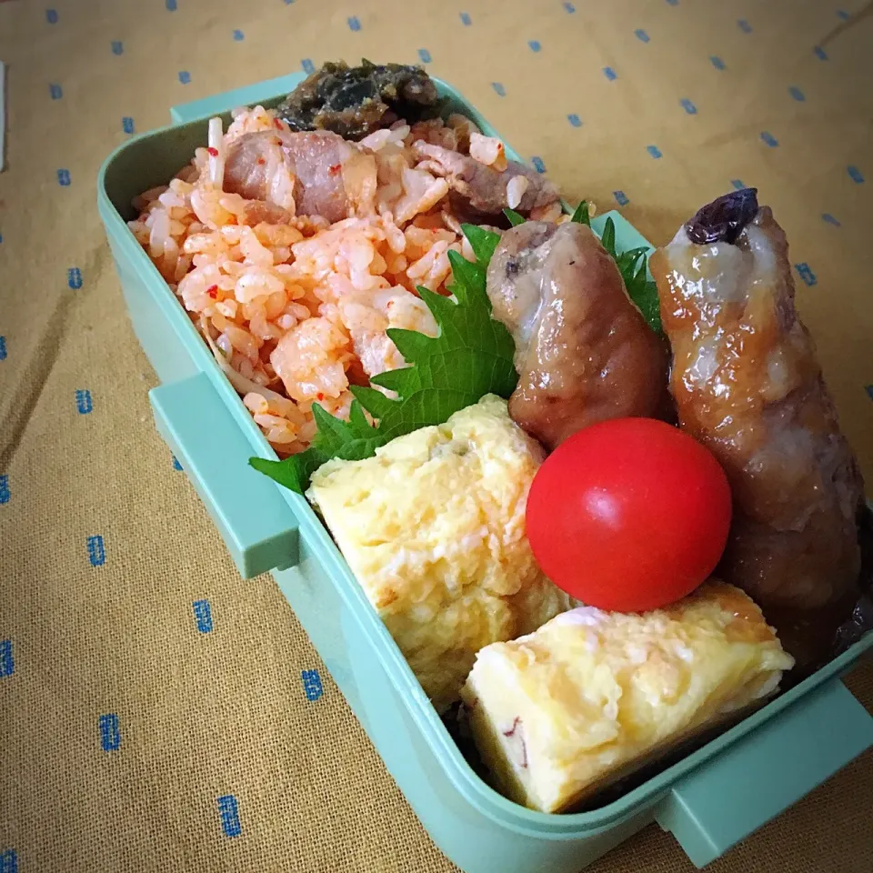 Snapdishの料理写真:#お昼ご飯 #お弁当 

8.1 今日のお弁当🍱
豚キム炒飯🐖茄子肉巻き🍆卵焼き〜。|renharuruさん