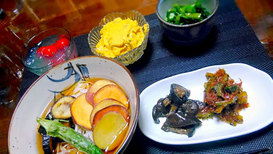 Snapdishの料理写真:野菜素揚げ素麺、ゴーヤの佃煮などなど|gerbertさん