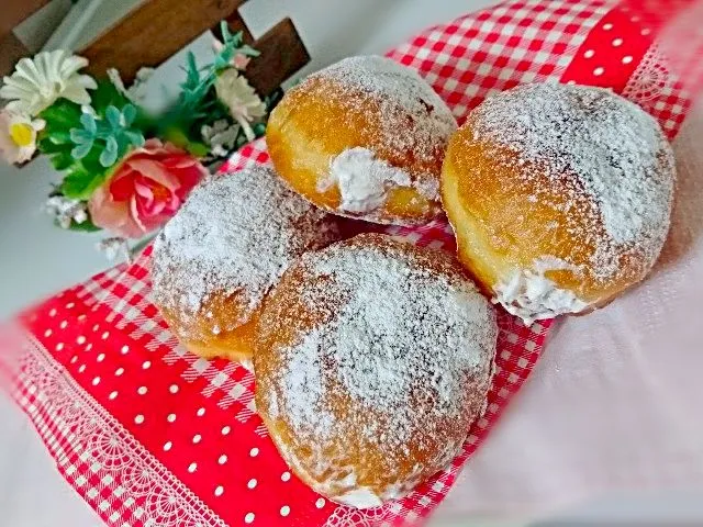 🍩ふわふわエンゼルクリーム風ドーナツ🍩|じょうさん