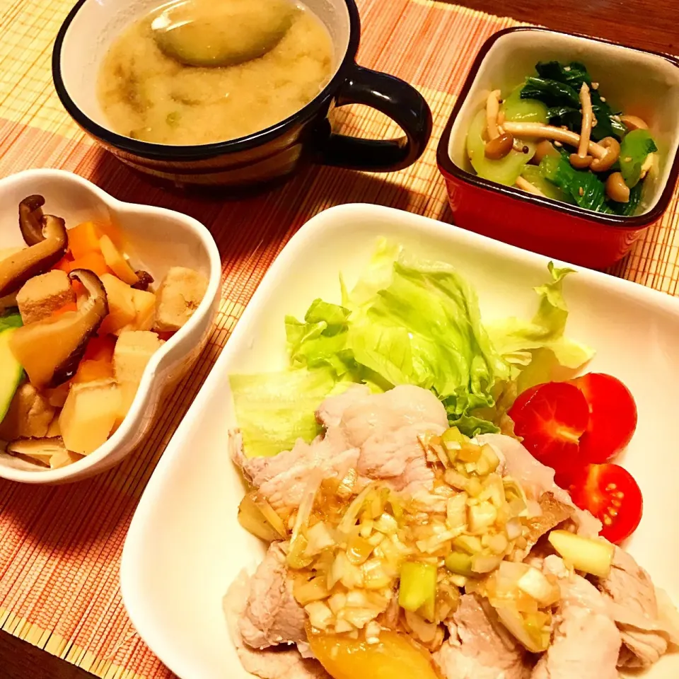 Snapdishの料理写真:ゆで豚の香味ソースがけ♡高野豆腐の煮物♡ちんげん菜ときのこの和え物♡なすのお味噌汁♡|まゆかさん