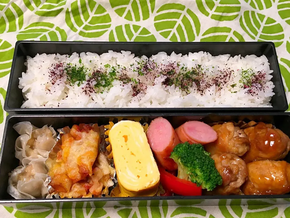 Snapdishの料理写真:コロコロ焼豚のお弁当。|Chiharuさん