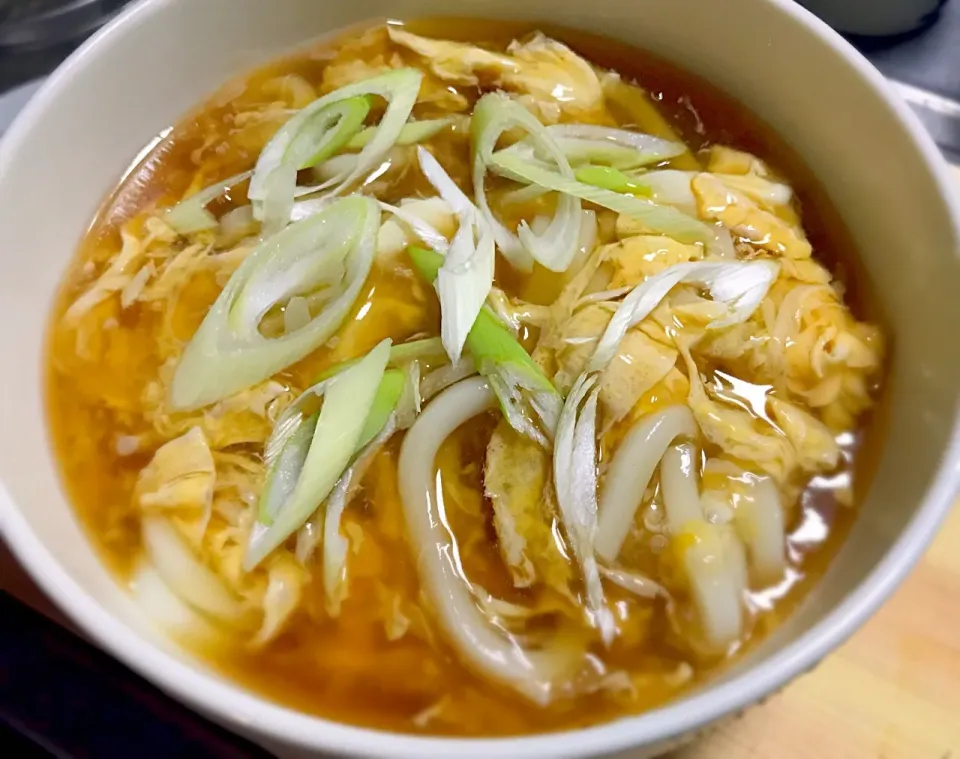 今夜は、餡かけ好きの定番❗️
かき玉うどんを頂きました😋|ギムレットさん