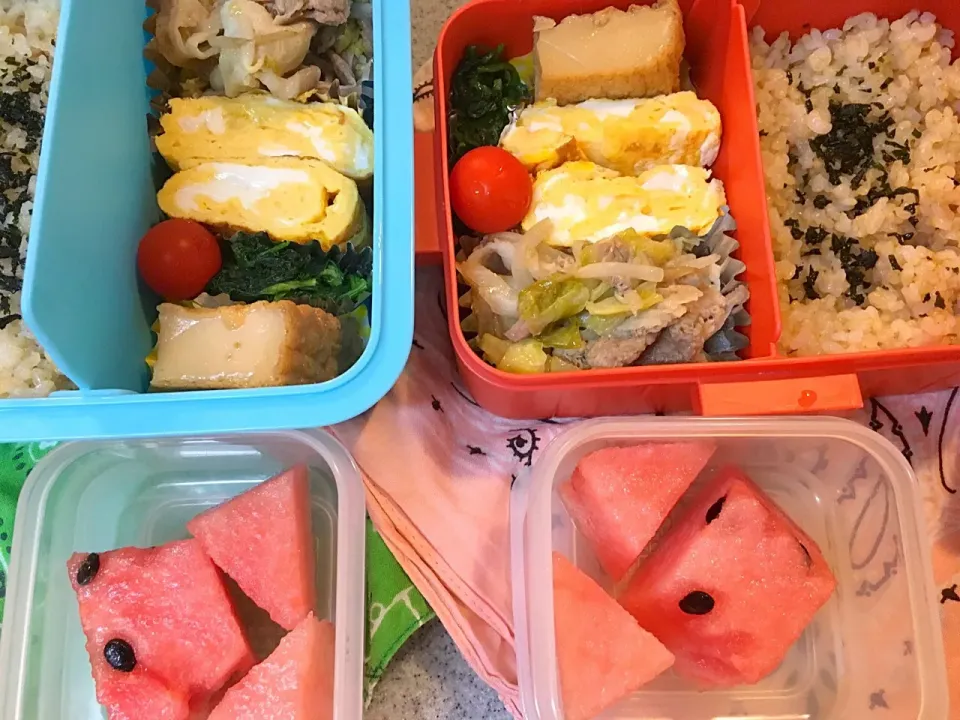 ☆8/1今日のお弁当☆〜豚肉と野菜の重ね蒸し、だし巻き卵、厚揚げ甘辛煮、ほうれん草、トマト〜デザートにスイカ〜|Satokoさん