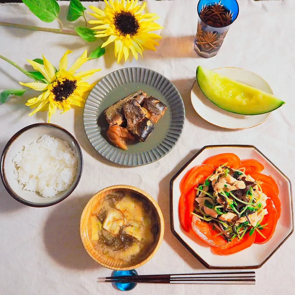 Snapdishの料理写真:豆苗、キクラゲ、ささみのにんにく醤油和え|はらしおりさん