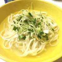 Snapdishの料理写真:鶏塩ぶっかけうどん|yukoさん