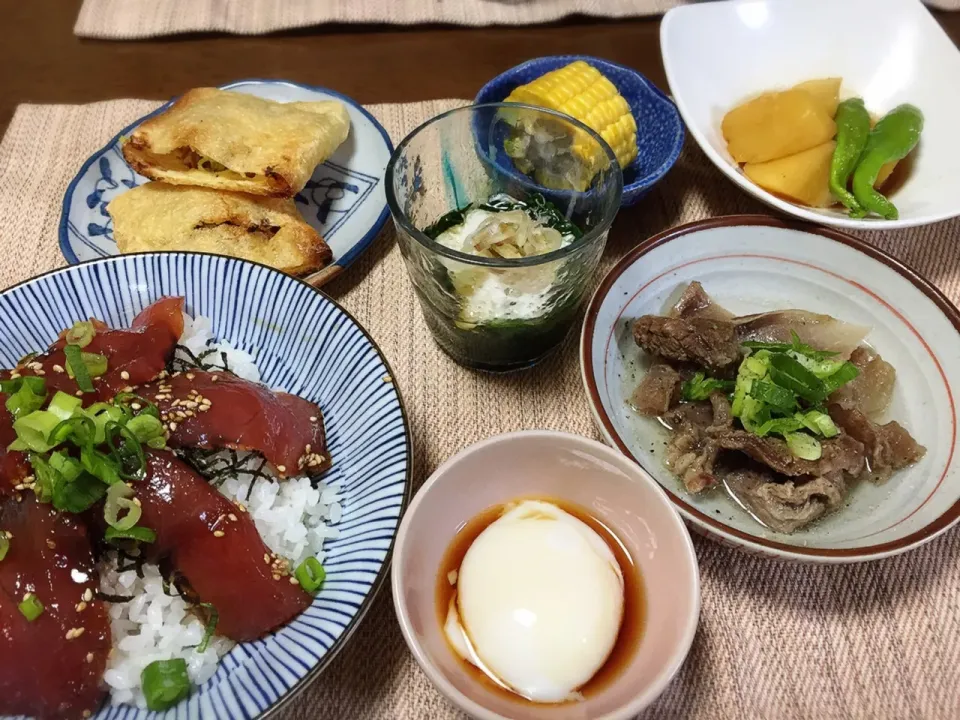 マグロに漬けどん 温泉たまご添え|リーダーさん