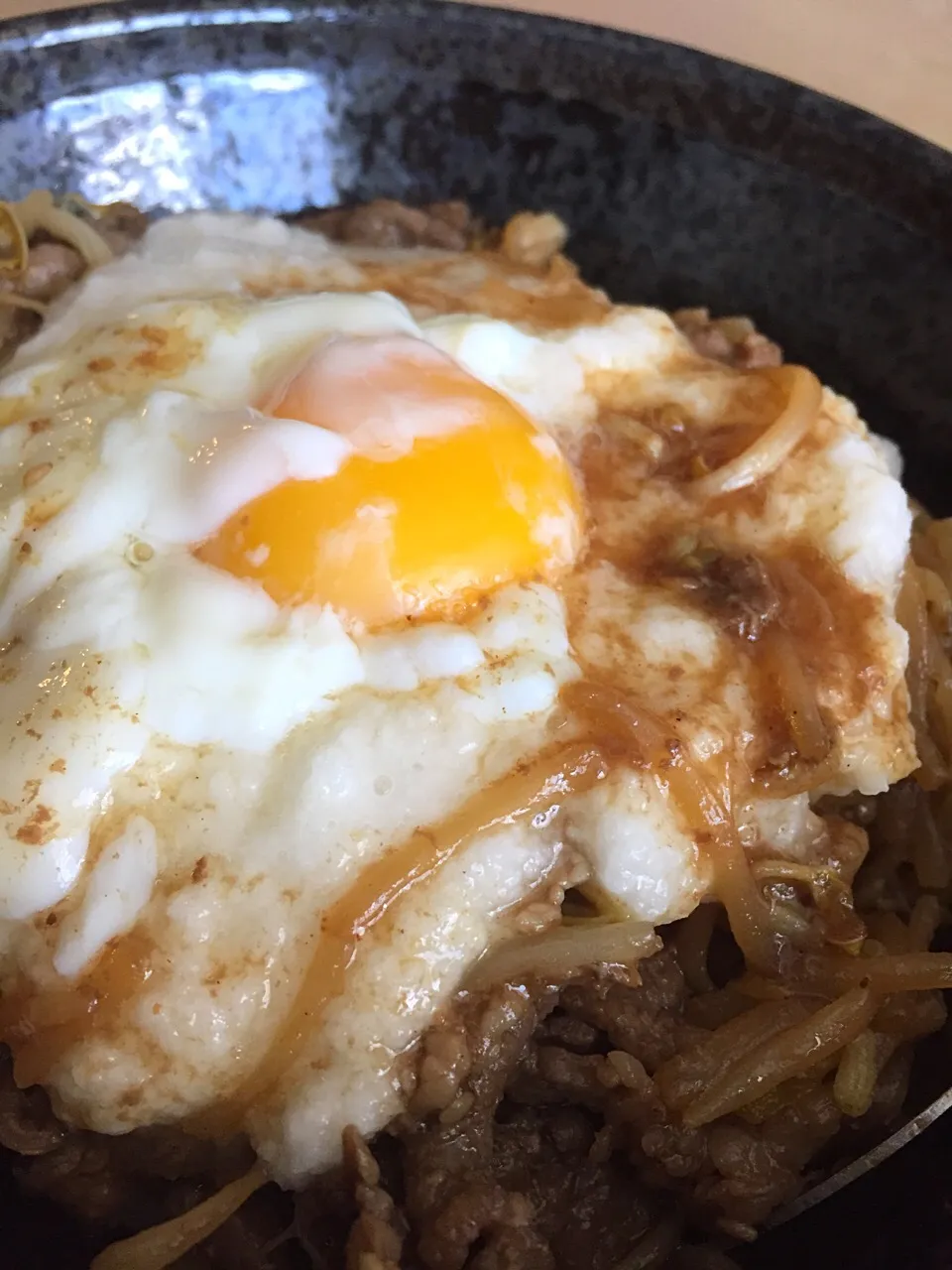 Snapdishの料理写真:焼肉とろろ丼🐮温玉のっけ|わささん