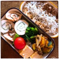 Snapdishの料理写真:今日のお弁当
メインは2種類のロールササミ

#お弁当 #ロールササミ #かぼちゃとしめじのソテー #詰めるだけ #朝 #簡単  #小松菜のおひたし#作り置き|52gotoさん