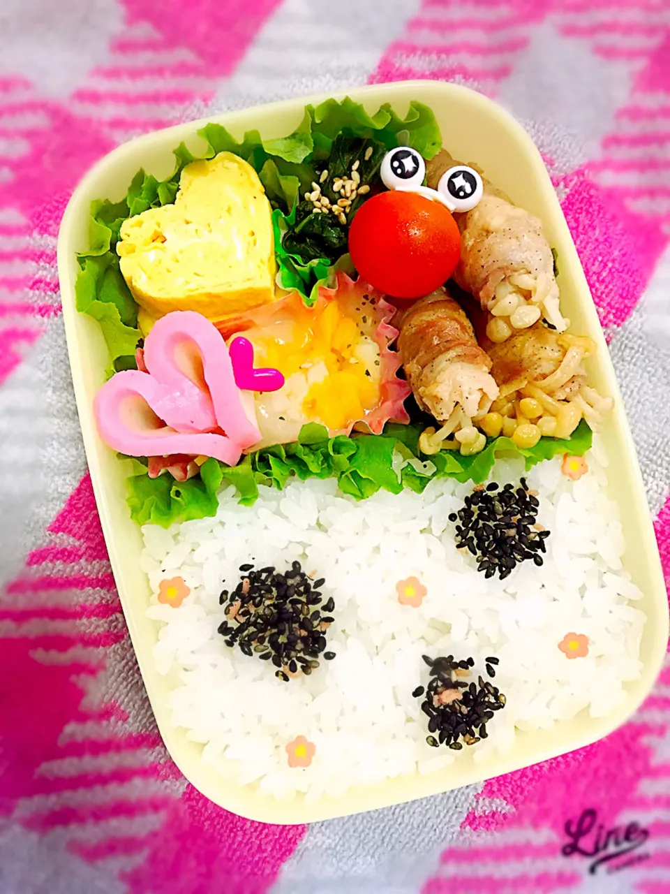 学童弁当【エノキ豚肉巻き&♡ハート♡】〜ご飯→ひじき小エビふりかけ→ご飯→梅ごま塩〜 #夏休み #夏休み弁当 #キャラ弁 #学童弁当|華恋さん