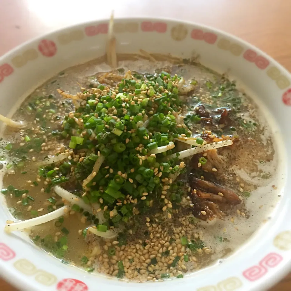 Snapdishの料理写真:豚骨鶏ガラ塩ラーメン|みつなち☆さん