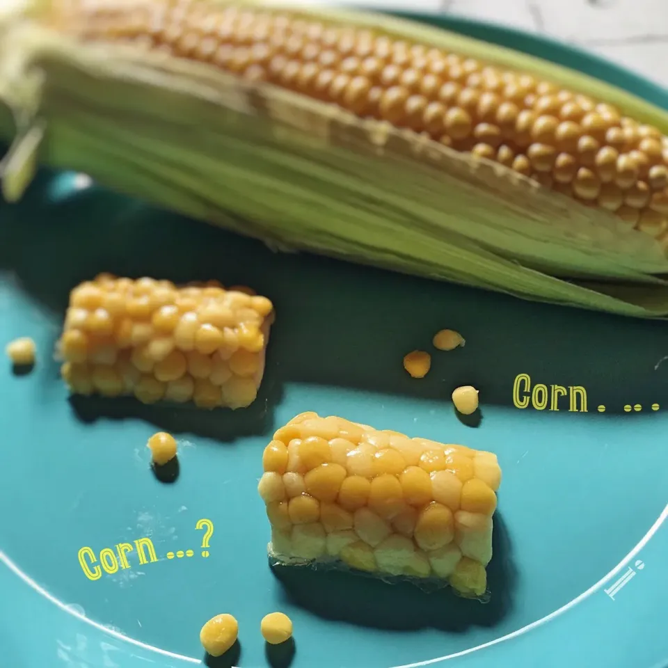 Snapdishの料理写真:とうもろこし🌽 よく見ると…|izoomさん