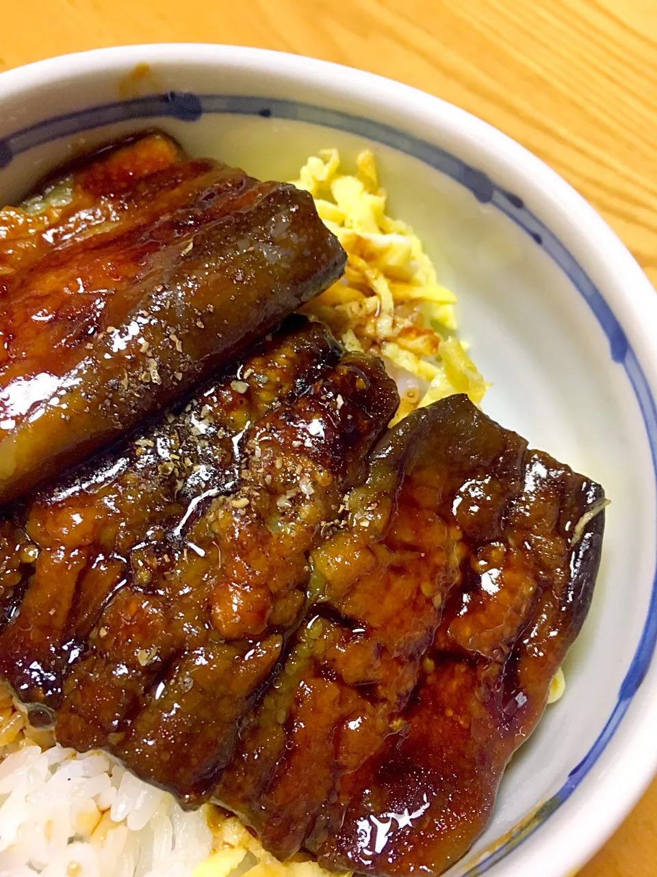 なんちゃって  なすびdeうなぎ丼風|よしあっくさん