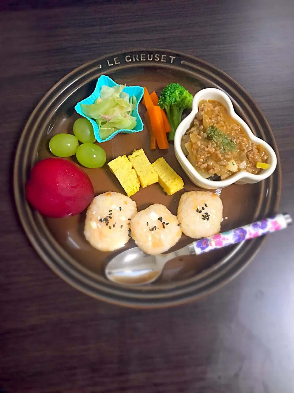 Snapdishの料理写真:8/1❁息子離乳食 夜ごはん⭐️
鮭チーズおにぎり🍙
ナスのミートソース🍆
ツナキャベツ
ブロッコリー・人参🥕
卵焼き
マスカット🍇
プラム💓|つんさん