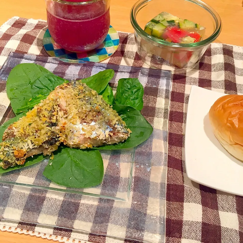 ゴマサバのカレーパン粉焼きと、夏野菜の寒天寄せ|かぴこさん