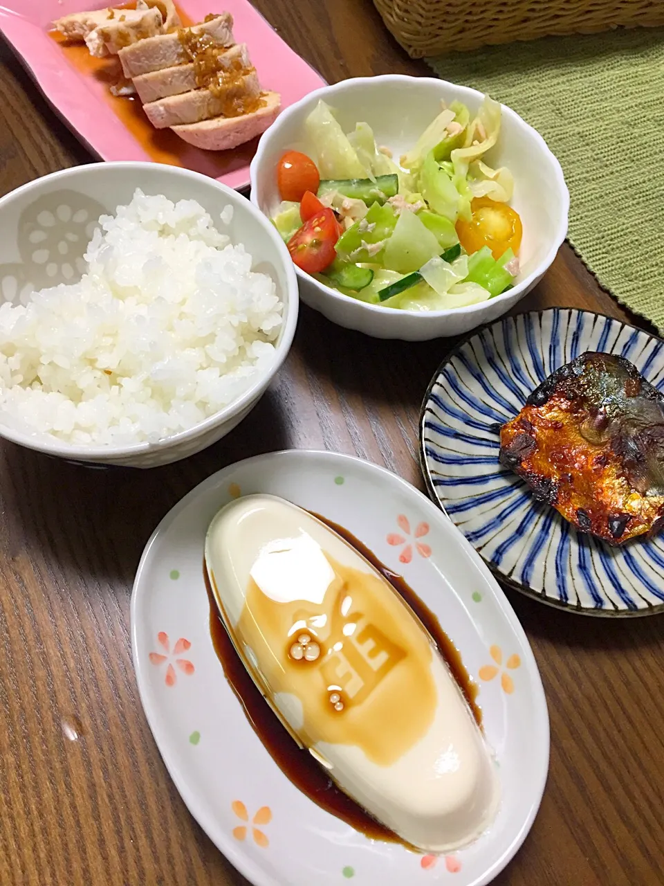 Snapdishの料理写真:#鯖の味噌焼き
#キャベツとツナの和え物
#冷奴
#鶏ハム|Terumi  Yokosawaさん