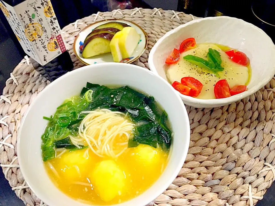 お素麺を使って暖かにゅうめんとお豆腐🍴|Tomoさん